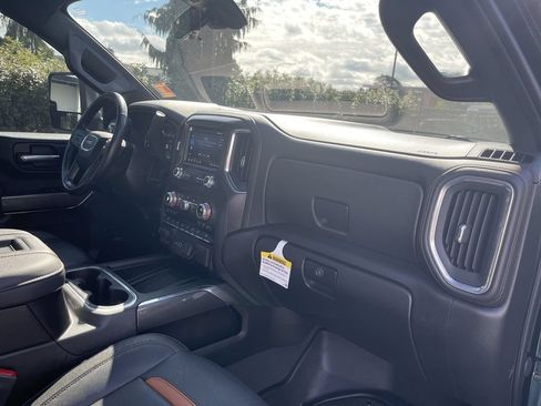 Used 2022 GMC Sierra 2500 AT4 w/ AT4 Premium Plus Package AWD/4WD image 30