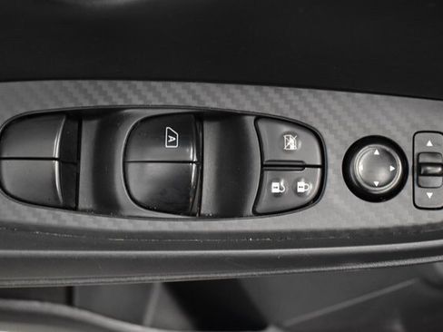 Used 2025 Nissan Sentra S image 23