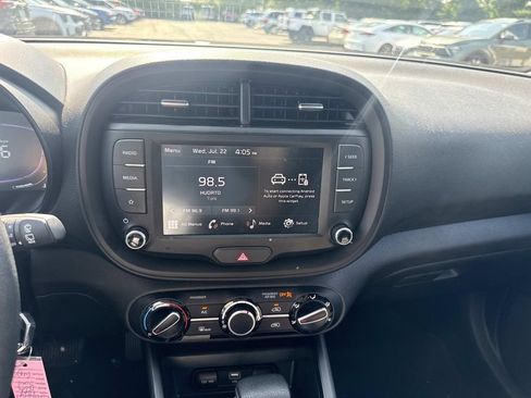 Used 2025 Kia Soul LX FWD image 20