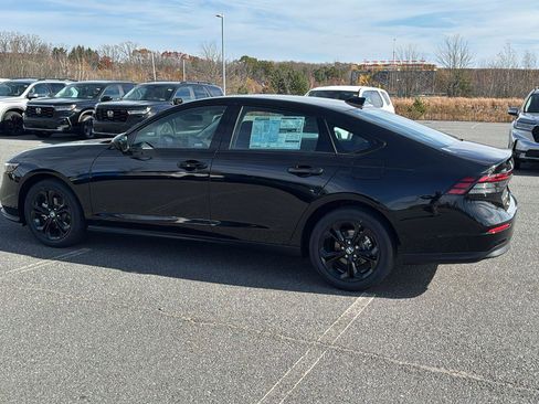 New 2025 Honda Accord SE image 9