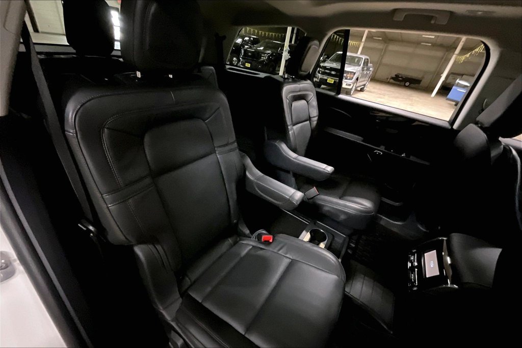 Used 2025 Lincoln Aviator Reserve w/ Jet Appearance Package AWD/4WD image 26