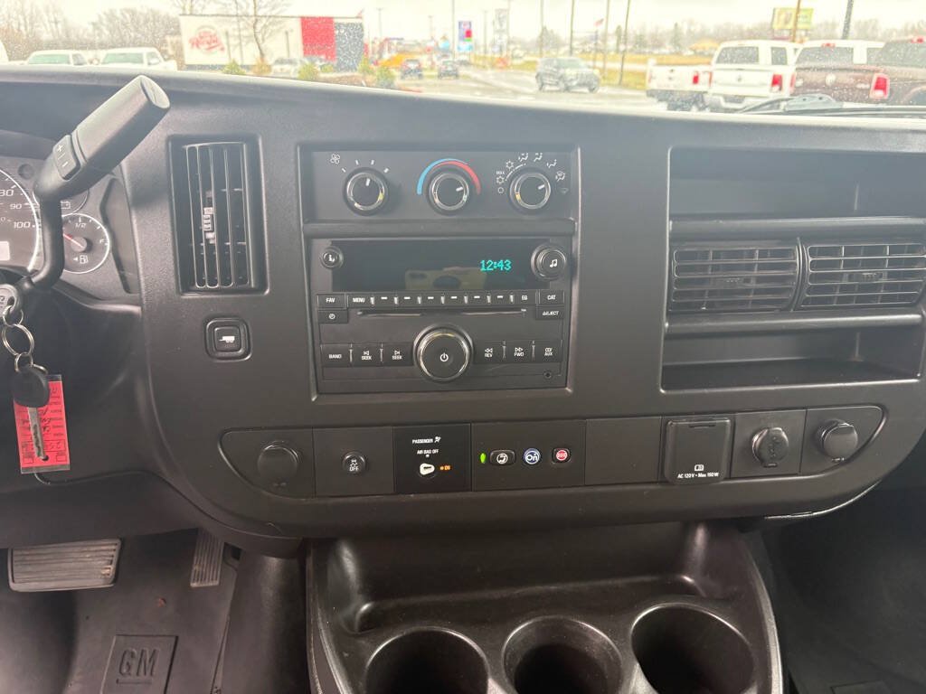 Used 2020 Chevrolet Express 3500 LS RWD image 24
