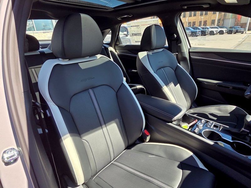New 2027 Kia K5 GT-Line AWD/4WD image 13