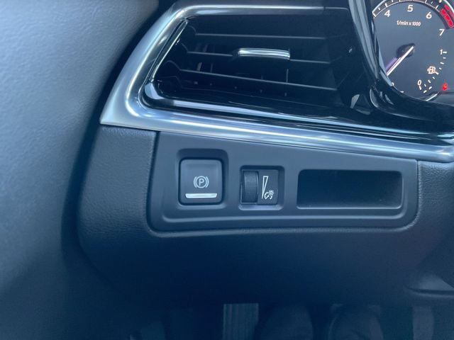 Certified 2020 Cadillac XT6 Premium Luxury FWD image 27