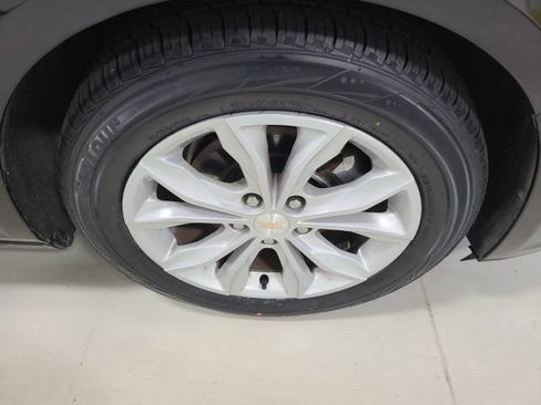 Used 2024 Chevrolet Malibu LT FWD image 36