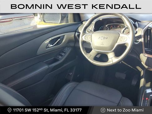 Used 2021 Chevrolet Traverse RS image 16