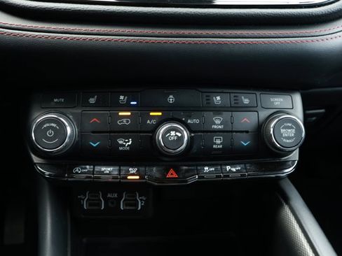 Certified 2024 Dodge Durango GT image 18