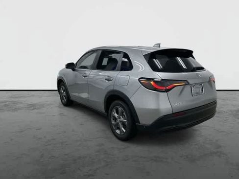 Certified 2026 Honda HR-V LX image 2