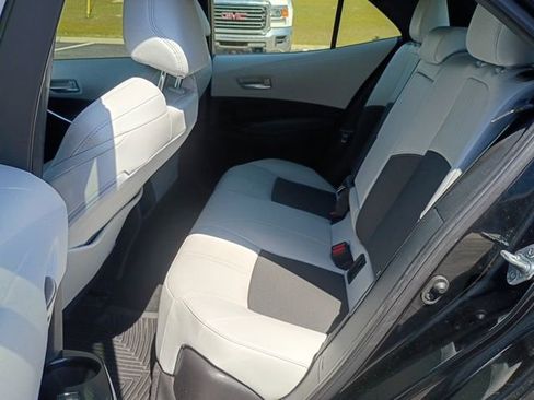 Used 2022 Toyota Corolla XSE image 15