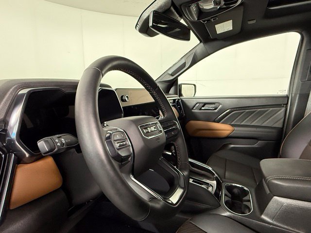 Used 2025 GMC Canyon AT4 w/ Technology Plus Package AWD/4WD image 6