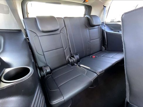 Used 2018 Chevrolet Tahoe LT w/ LT Signature Package image 26