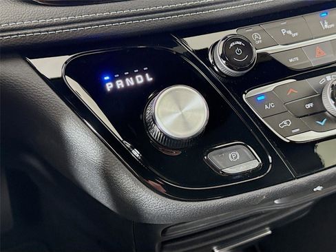 New 2026 Chrysler Pacifica Select image 18