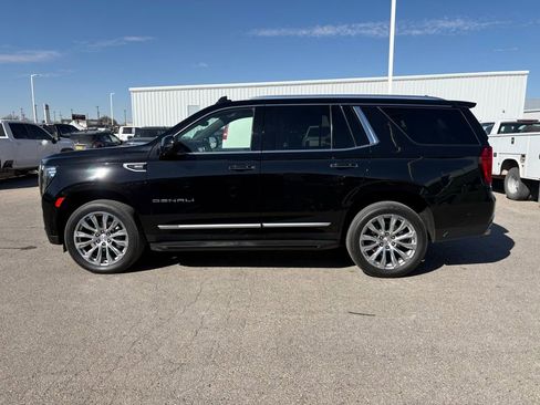 Used 2024 GMC Yukon Denali w/ Advanced Technology Package image 2