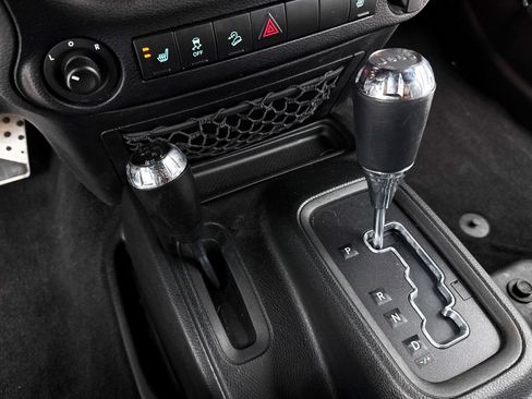 Used 2018 Jeep Wrangler Unlimited Sport S AWD/4WD image 18