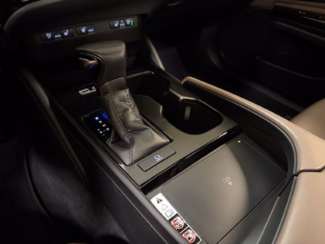 Used 2024 Lexus ES 250 w/ Premium Package AWD/4WD image 17