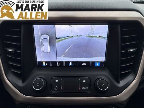 Used 2022 GMC Acadia Denali w/ Denali Technology Package FWD image 10