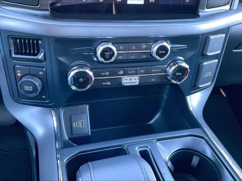 New 2025 Ford F150 XLT w/ Equipment Group 301A Standard image 17