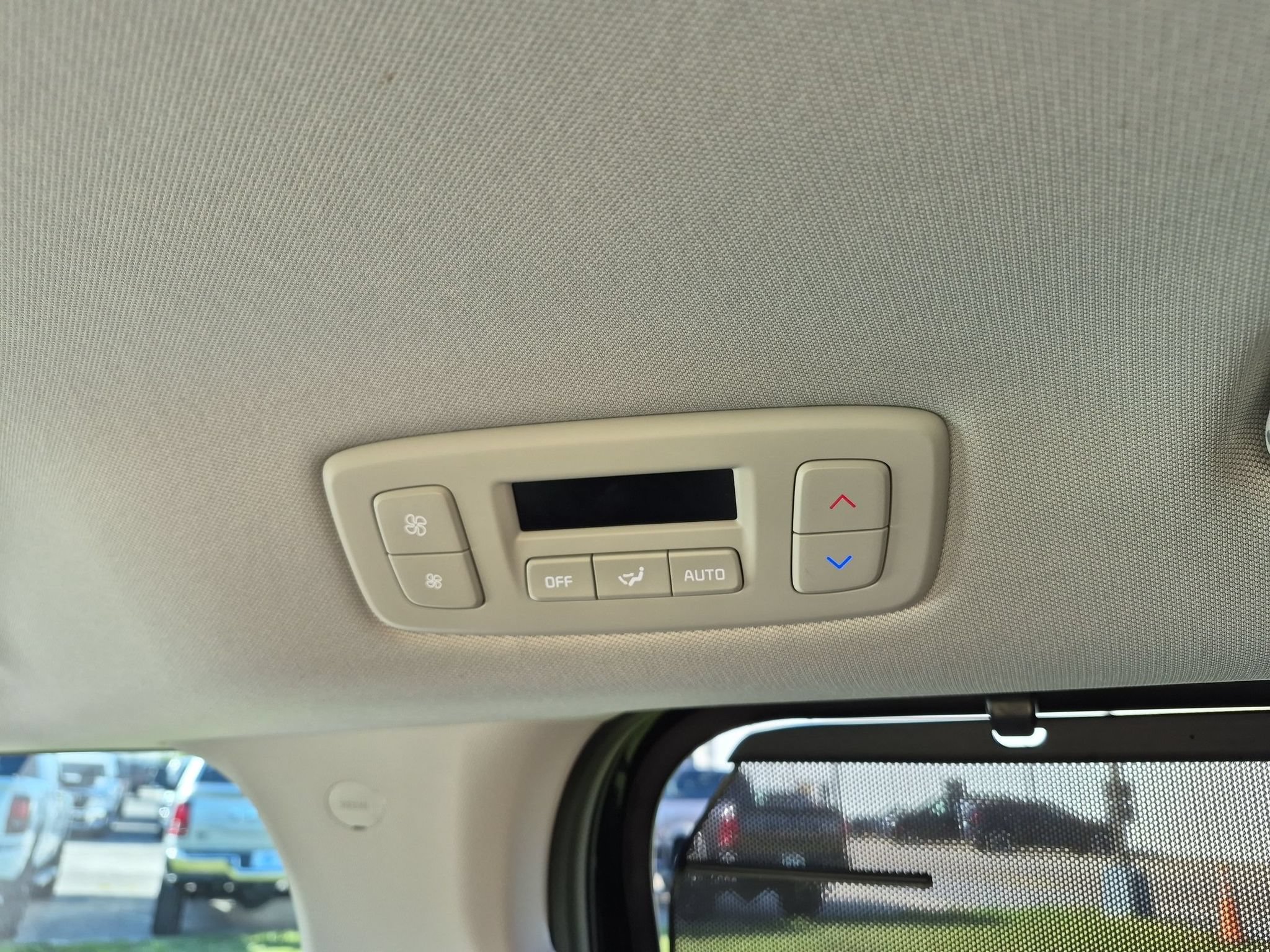 Used 2025 Kia Carnival SX FWD image 16