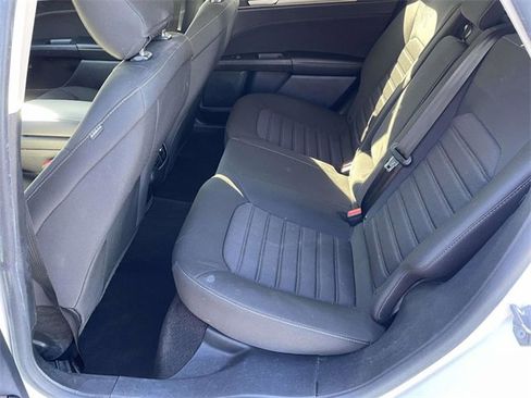 Certified 2020 Ford Fusion SE image 5