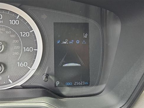 Used 2022 Toyota Corolla LE FWD image 4