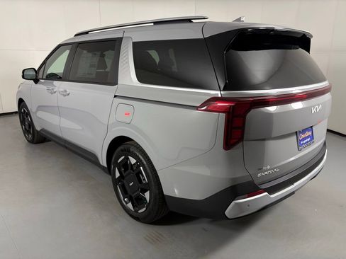 New 2026 Kia Carnival EX image 6