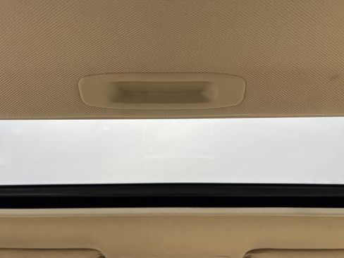 Used 2015 Toyota Camry XLE w/ Moonroof Package image 13