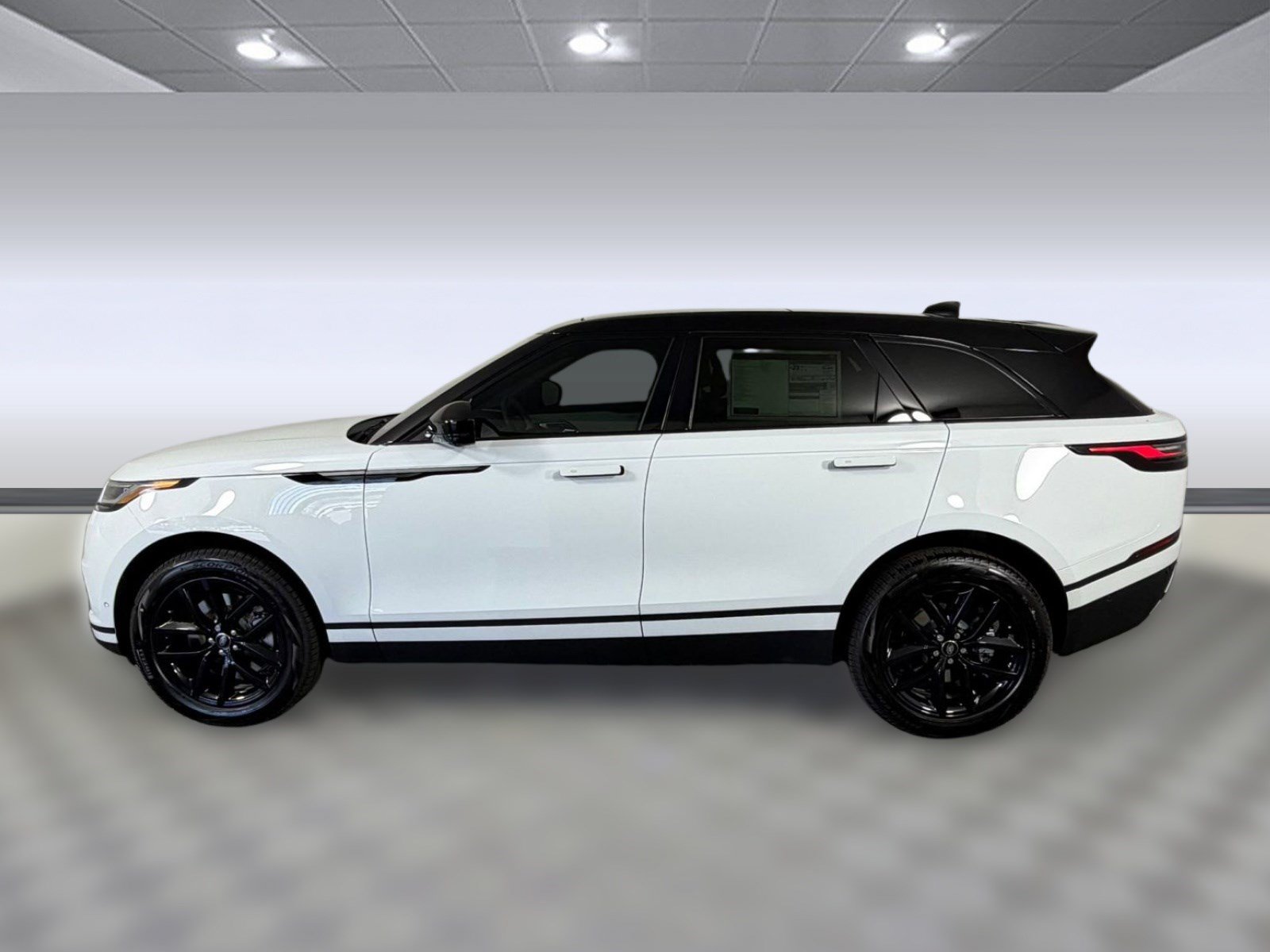 Used 2026 Land Rover Range Rover Velar S AWD/4WD image 2