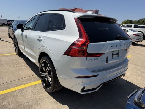 Used 2024 Volvo XC60 B5 Ultimate w/ Protection Package Premier AWD/4WD image 2