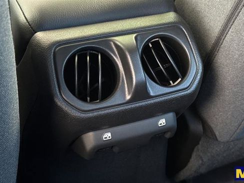 Used 2025 Jeep Gladiator Willys image 15