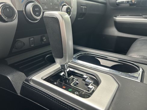Used 2019 Toyota Tundra Platinum AWD/4WD image 16