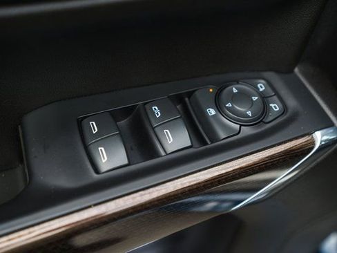 Used 2021 Chevrolet Silverado 1500 LT image 19