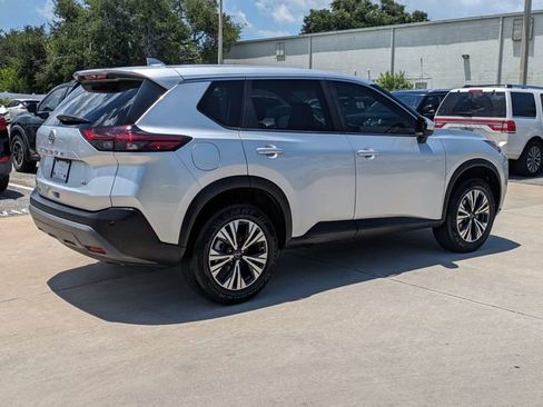 Used 2023 Nissan Rogue SV FWD image 6