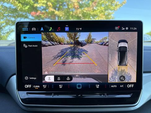 New 2025 Volkswagen ID.4 Pro S Plus image 18