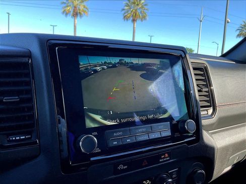 Used 2024 Nissan Frontier PRO-4X w/ Technology Package image 23