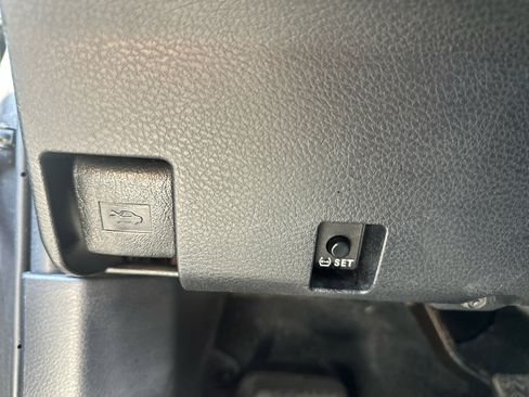 Used 2017 Toyota Tacoma SR5 image 41