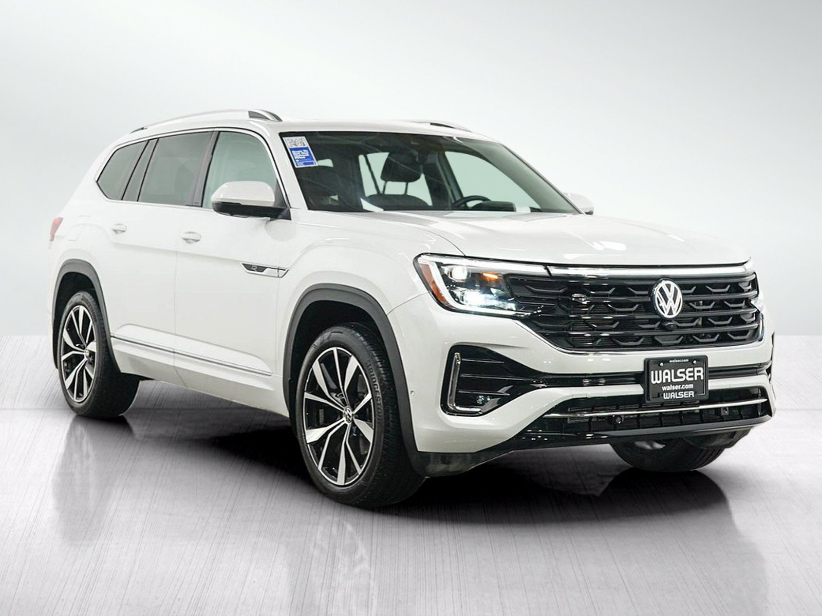 Used 2025 Volkswagen Atlas SEL Premium R-Line AWD/4WD image 7