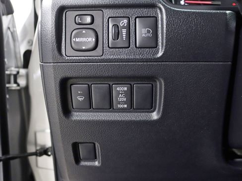 Used 2021 Toyota 4Runner TRD Off-Road Premium w/ Moonroof Package AWD/4WD image 16