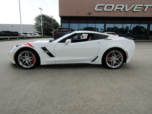 Used 2018 Chevrolet Corvette Grand Sport RWD image 8