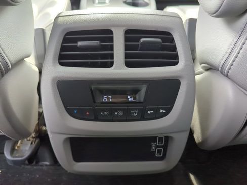 Used 2021 Honda Pilot Special Edition image 16