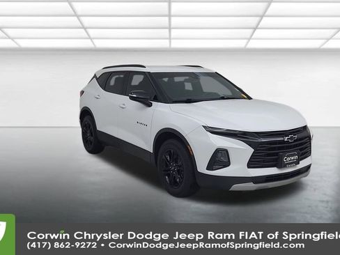 Used 2021 Chevrolet Blazer LT image 2