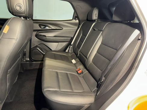 Used 2021 Chevrolet TrailBlazer ACTIV w/ Technology Package FWD image 26