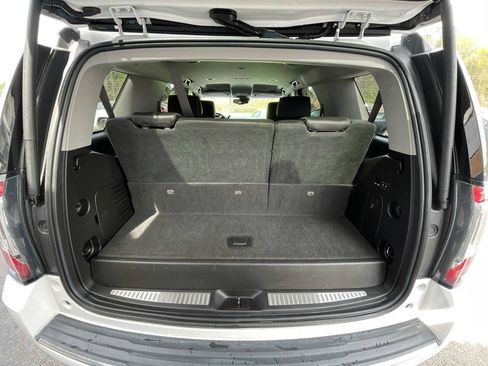 Used 2018 GMC Yukon Denali RWD image 9