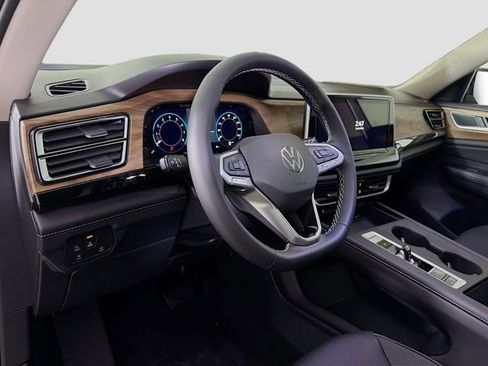 New 2026 Volkswagen Atlas SE FWD image 9