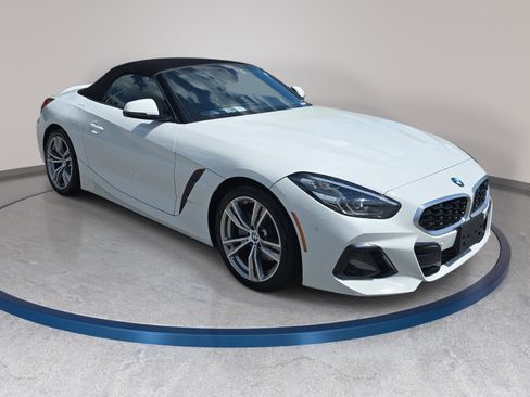 Used 2025 BMW Z4 sDrive30i RWD image 3