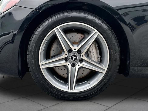 Used 2018 Mercedes-Benz E 400 4MATIC Sedan image 11