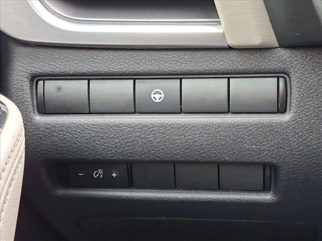 Used 2021 Nissan Rogue SV FWD image 25
