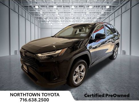 Used 2025 Toyota RAV4 XLE w/ Weather Package AWD/4WD image 1