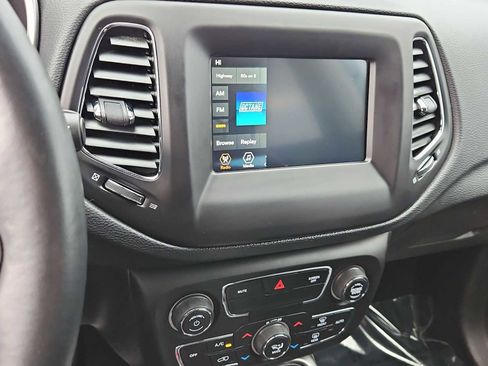 Used 2019 Jeep Compass Latitude w/ Popular Equipment Group image 27