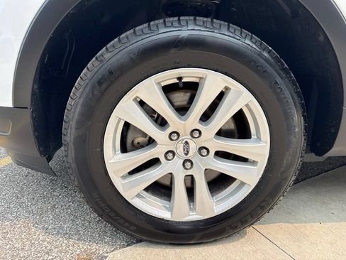 Used 2019 Ford Explorer XLT AWD/4WD image 38