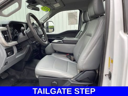 Used 2023 Ford F250 XL w/ Snow Plow/Camper Package AWD/4WD image 6